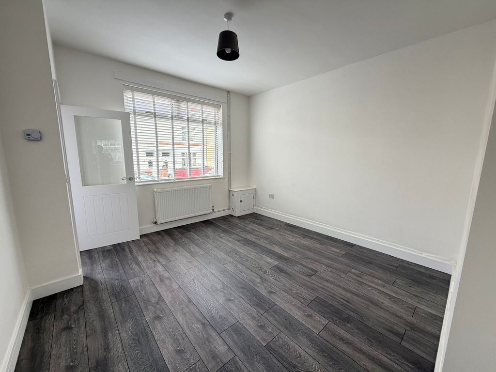 Property photo 2 of 12 Not Specified