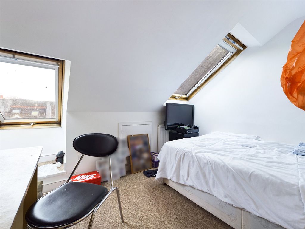 Property photo 2 of 11 Bedroom