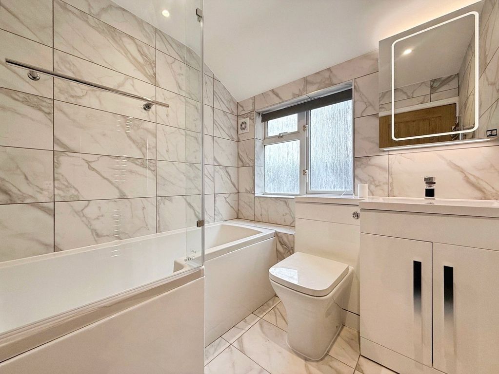 Property photo 3 of 8 Pbox-Img.Jpg