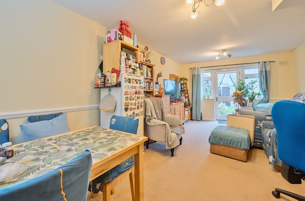 Property photo 3 of 11 1529901-14-1A1175...