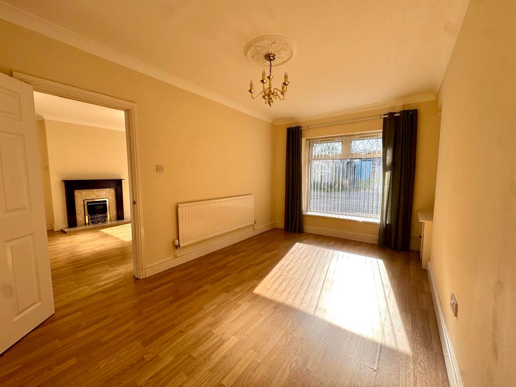 Property photo 3 of 19 4ee32c77-d5Fd-45Fa-9A0c-B782Fff1Cfca.Jpeg