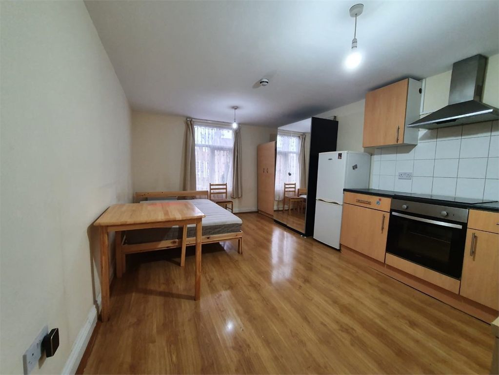 Property photo 1 of 3