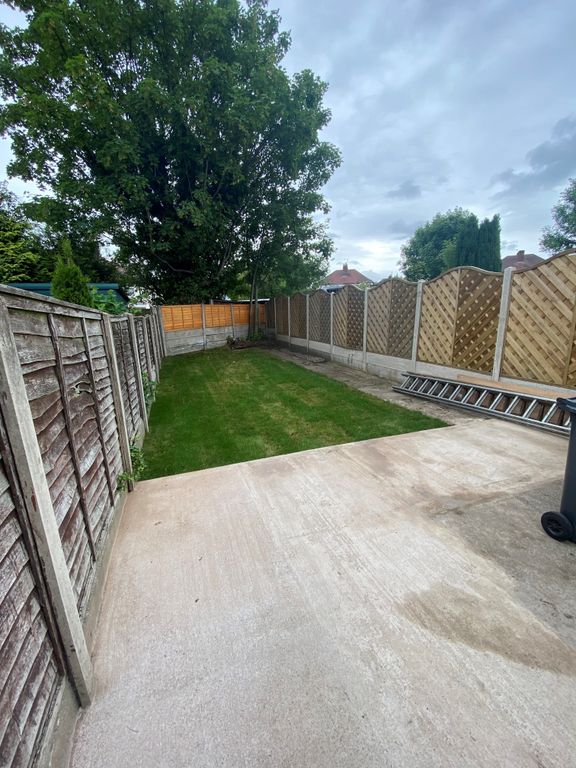 Property photo 2 of 11 Garden