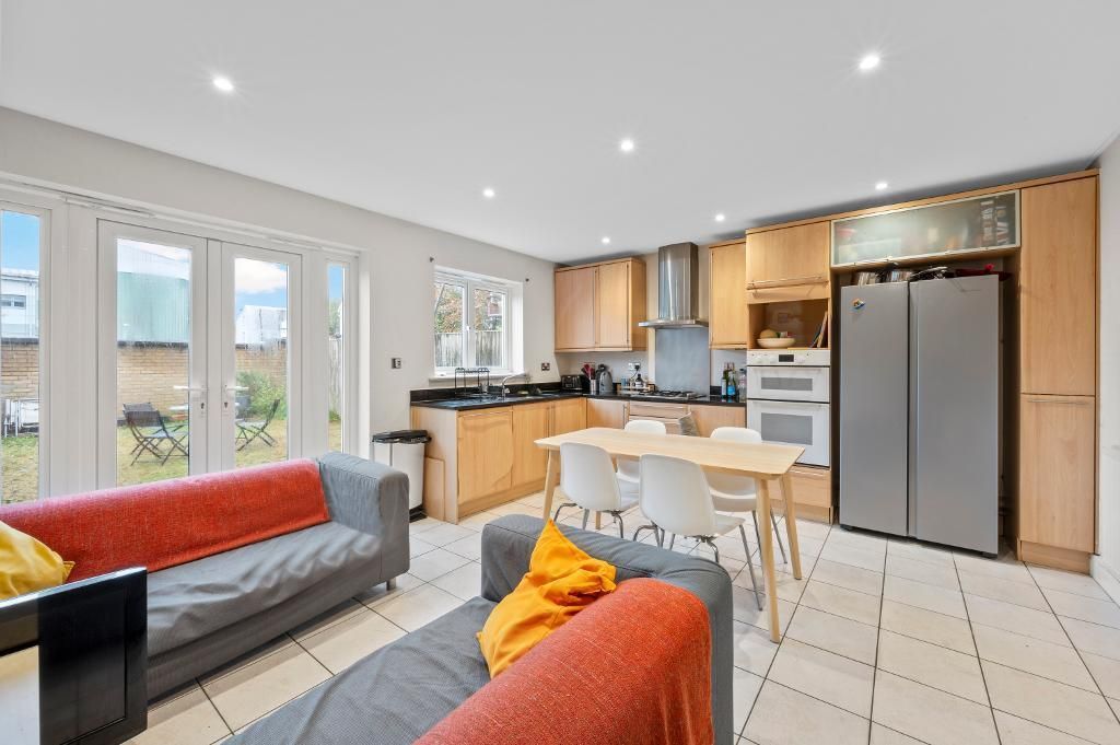 Property photo 2 of 8 Photo 2