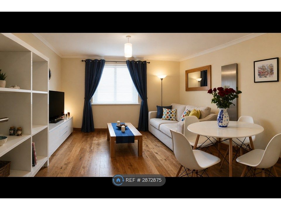 Property photo 1 of 13 Living Room