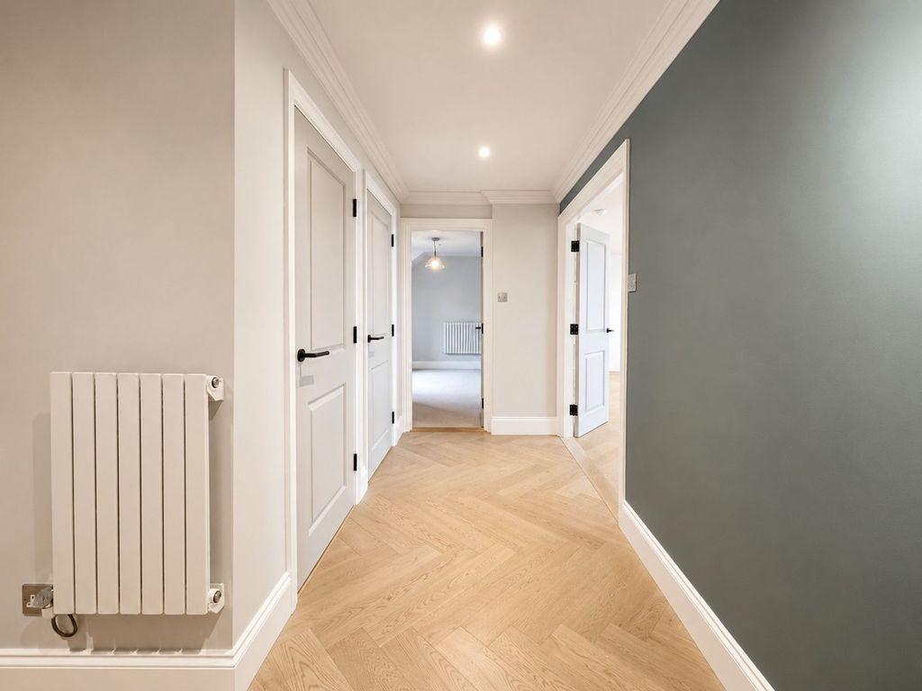 Additional image 7 of 3 bed flat for sale7 Churchill House, Park Heights, St Helier JE2