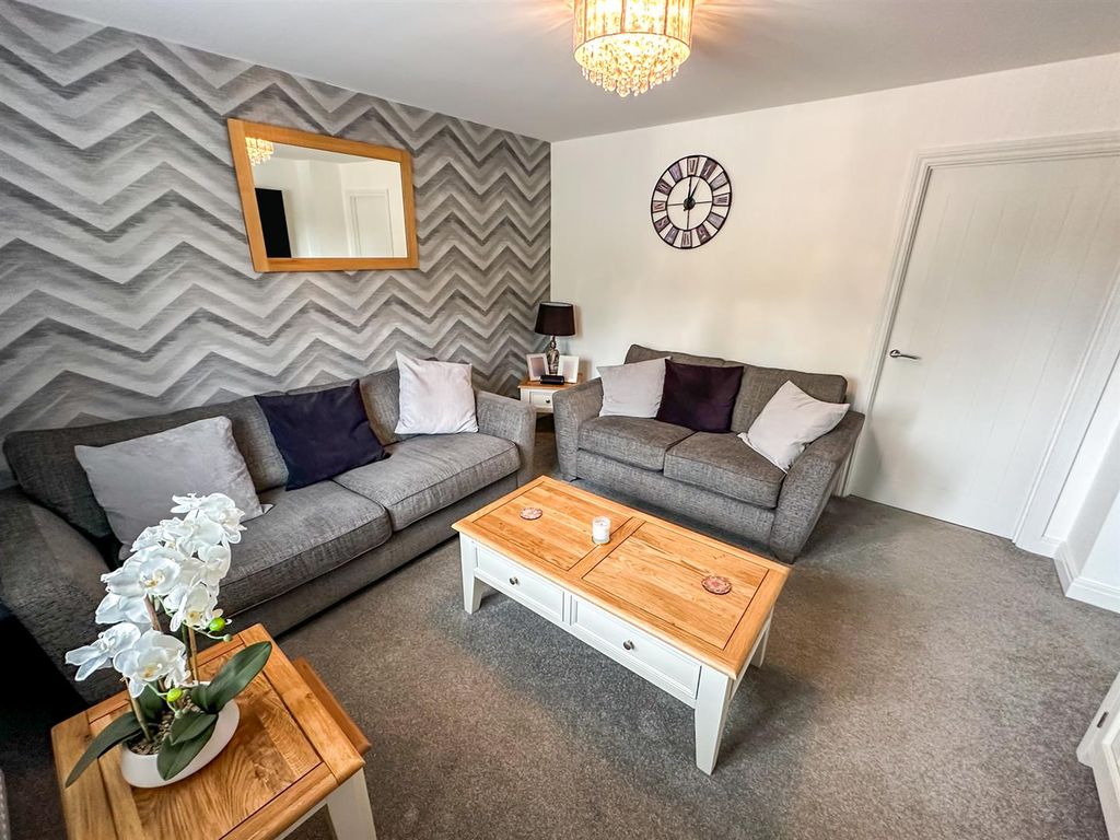 Property photo 2 of 28 6.Jpg
