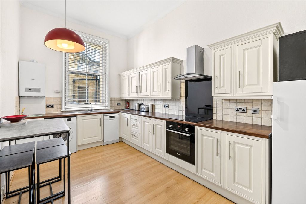 Property photo 2 of 16 Picture No. 02