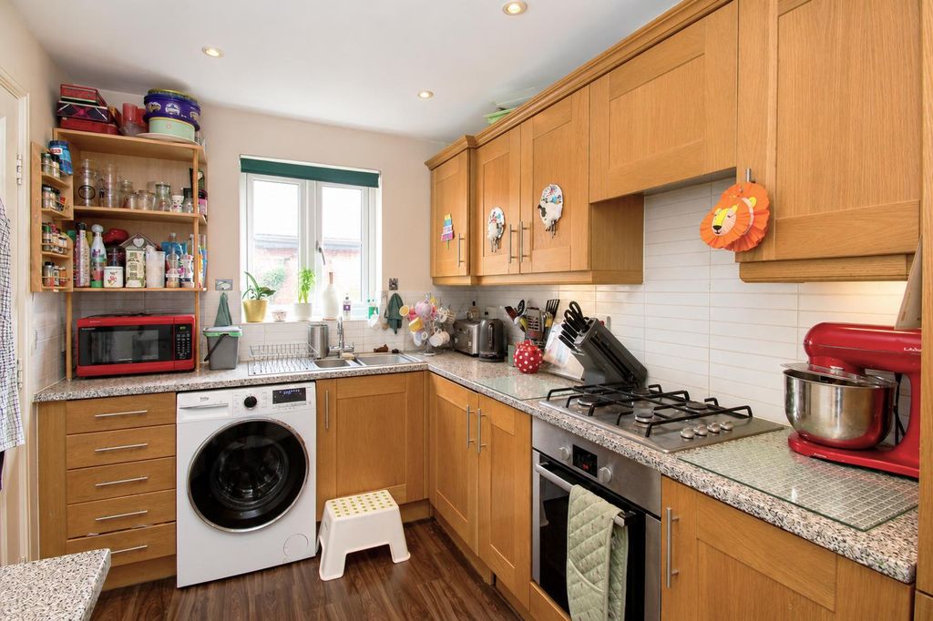 Property photo 3 of 13 Kitchen.Png