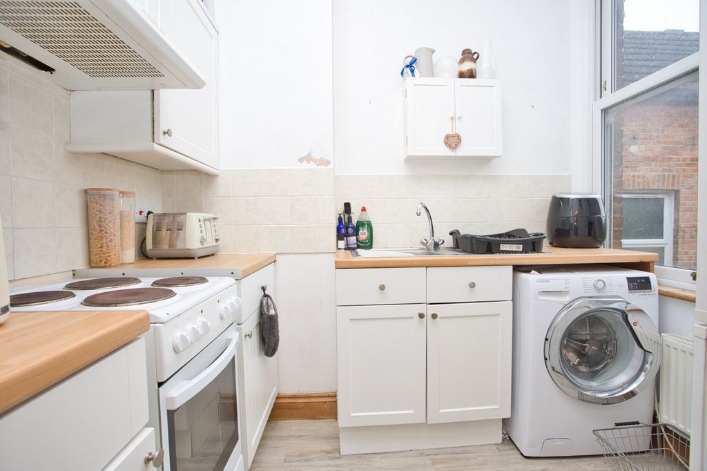 Property photo 3 of 7 Picture 3