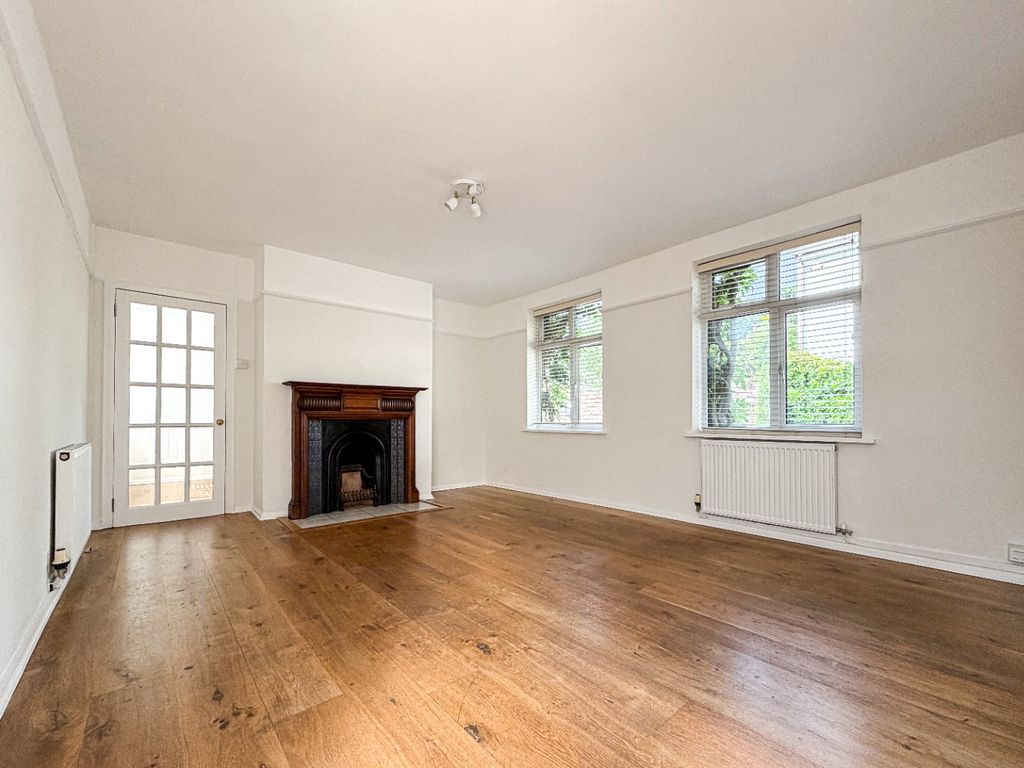 Property photo 2 of 26 5349032