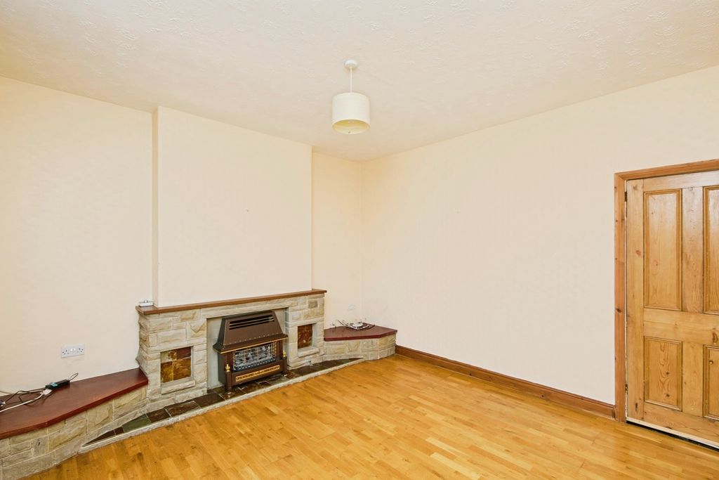 Property photo 3 of 17 Photo