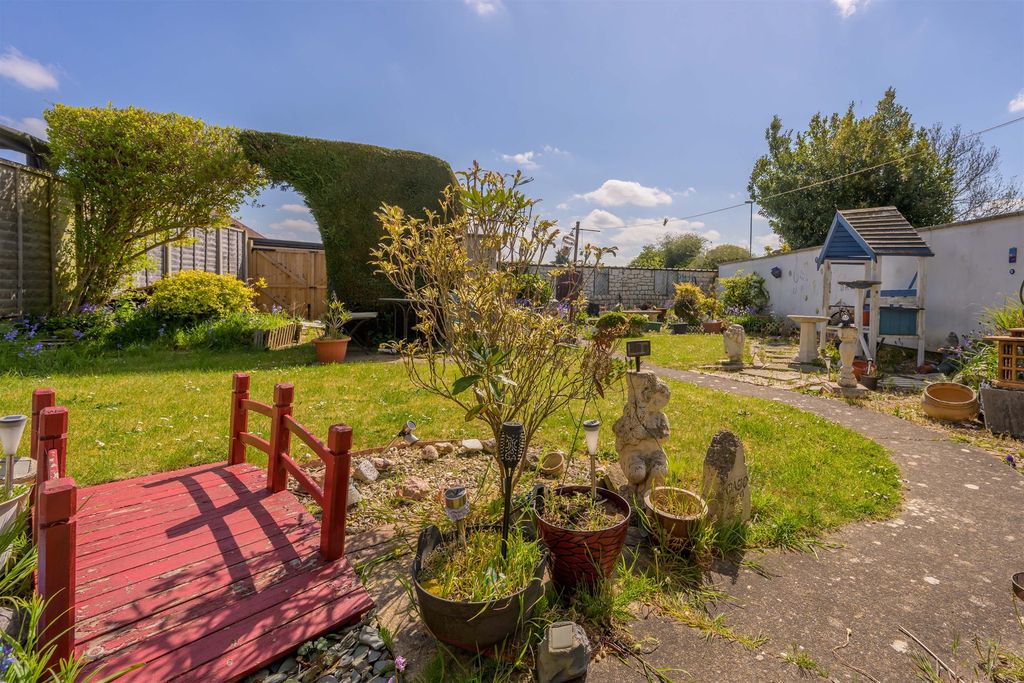 Property photo 2 of 10