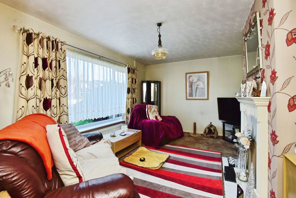 Property photo 3 of 12 Pbox-Img.Jpg