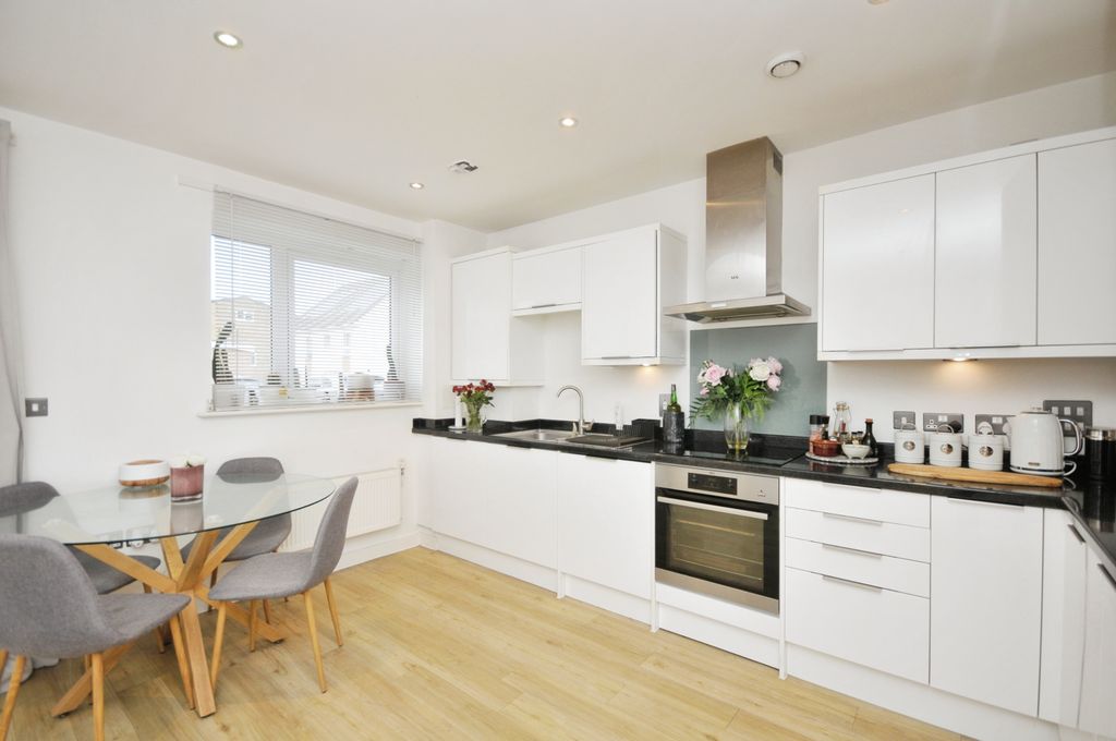 Property photo 1 of 17 Photography