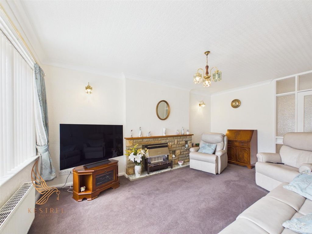 Property photo 3 of 39 Cam05204G0-Pr0025-Still002.Jpg