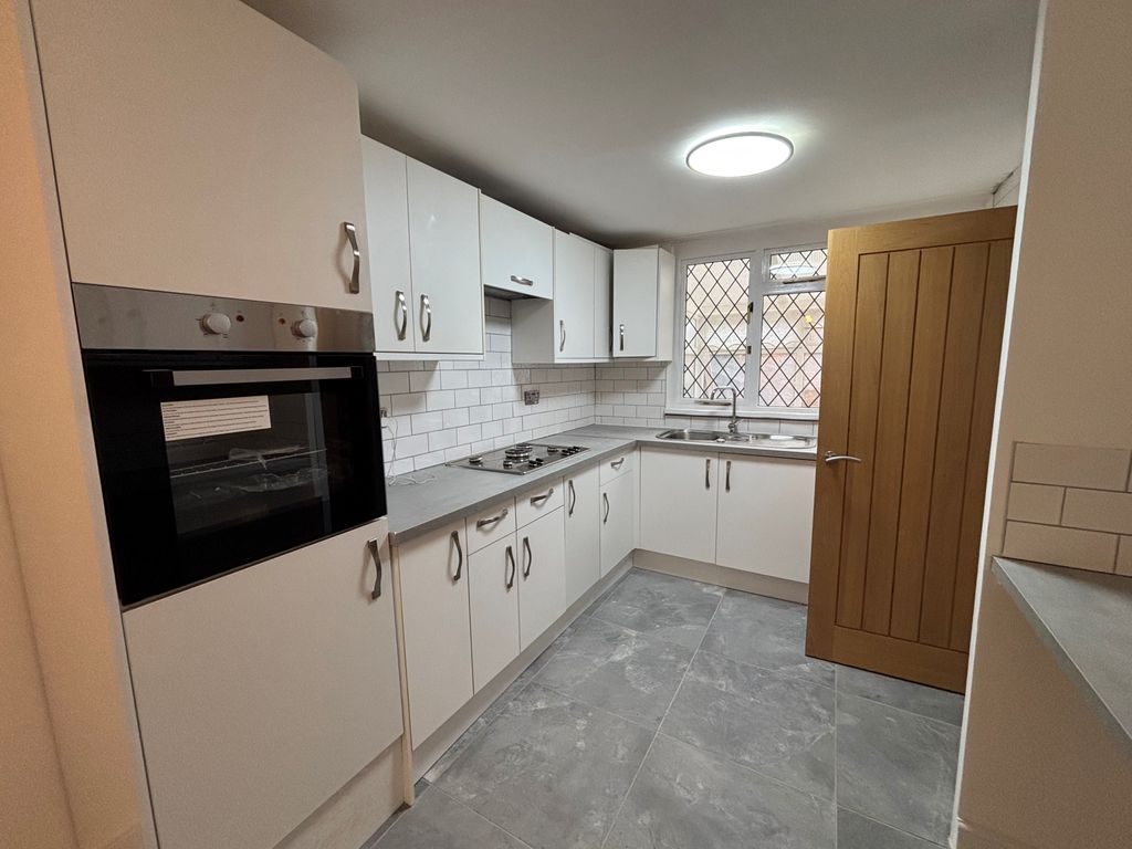 Property photo 2 of 16 Image