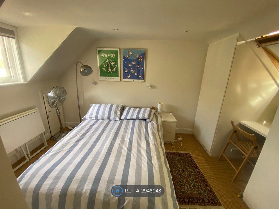 Property photo 1 of 5 Double Bedroom