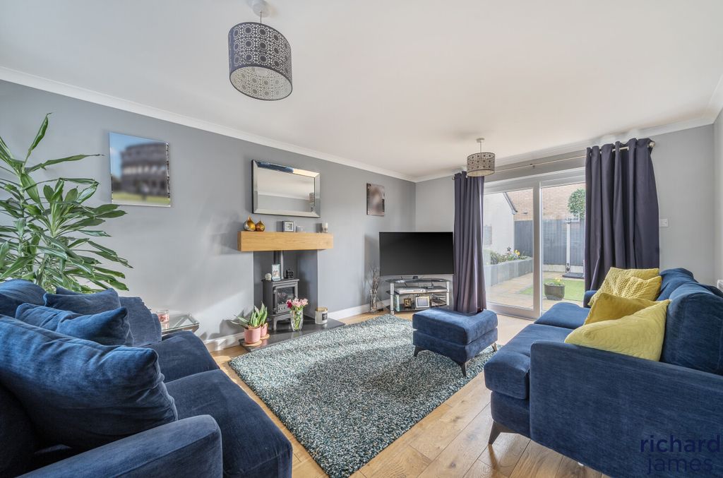 Property photo 2 of 18 8c843518Cff044A4B130Db7992Eb8B8F