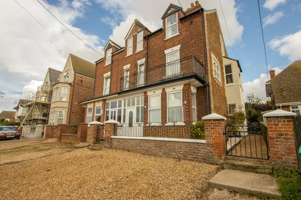 Property photo 1 of 29 3653382