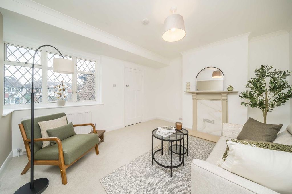 Property photo 2 of 5