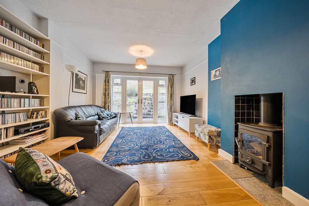 Property photo 2 of 15