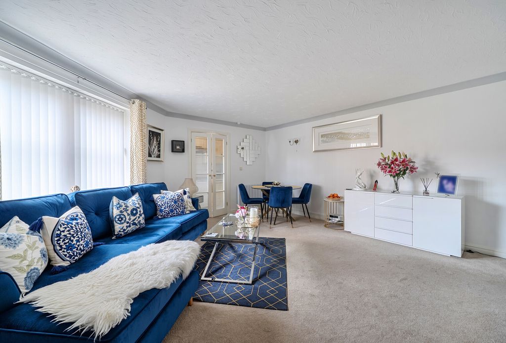 Property photo 2 of 20 1497505-18-6A6389...