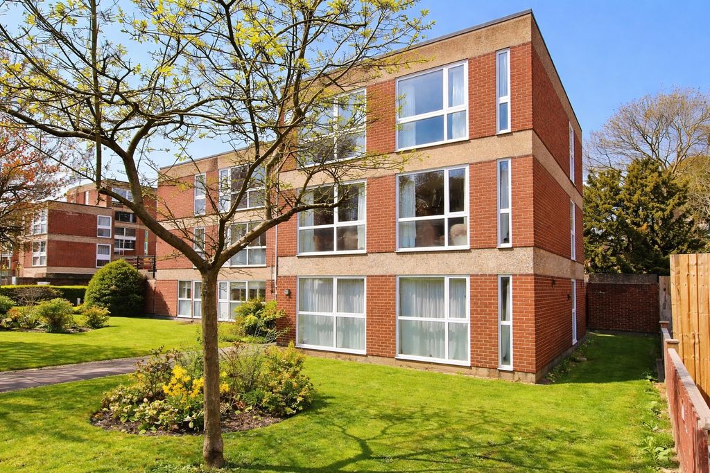 Property photo 1 of 9 1