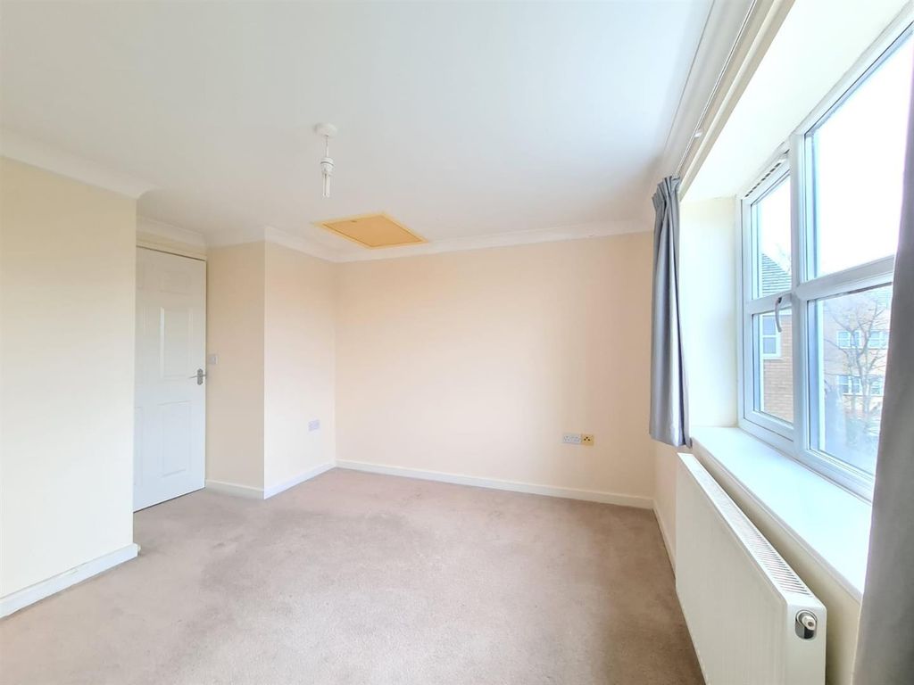 Property photo 2 of 16 Img-20251217-Wa0028.Jpg