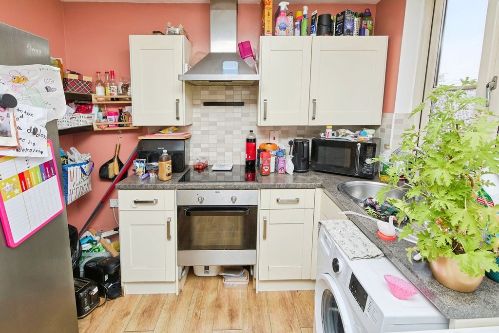 Property photo 2 of 12 Photo