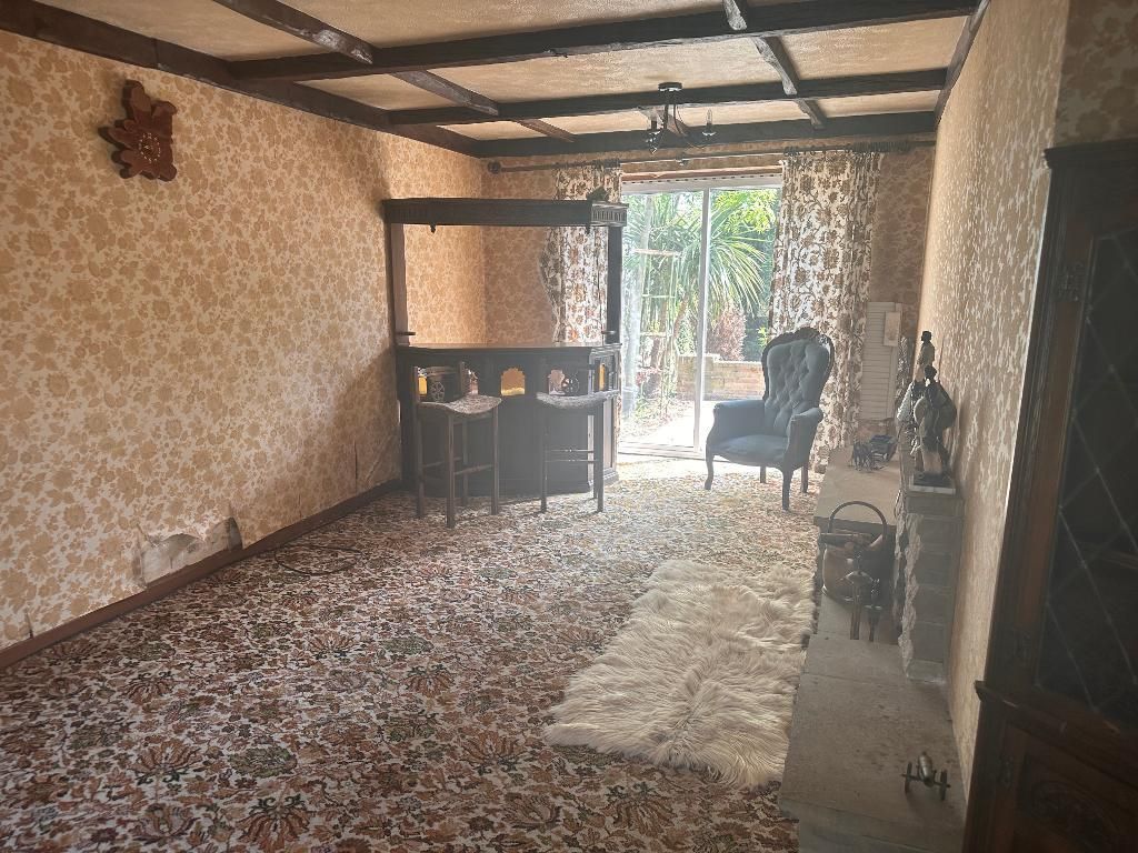 Property photo 3 of 16 Lounge