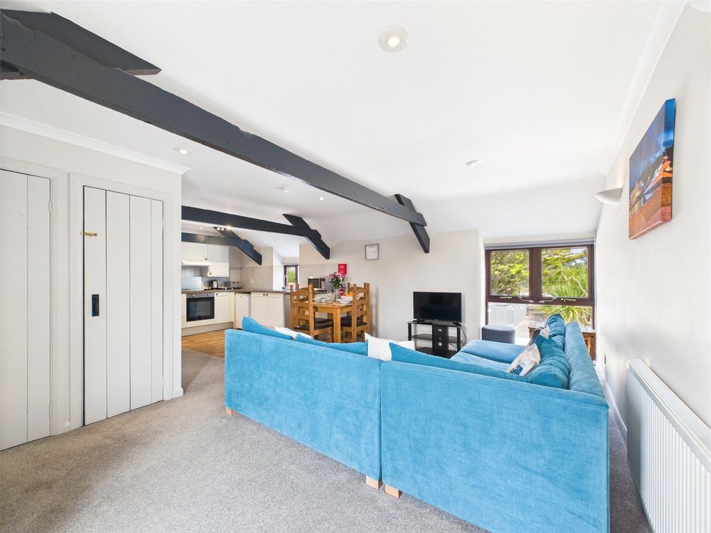 Property photo 3 of 10 Picture No. 03