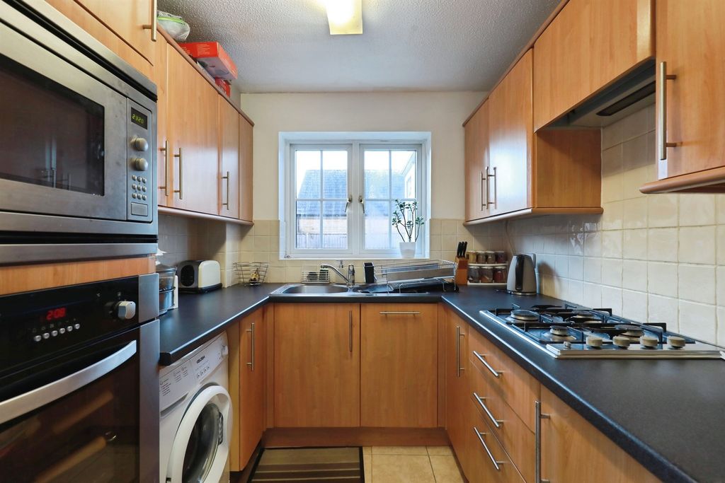 Property photo 3 of 17