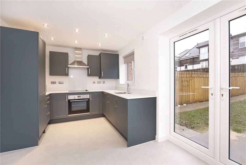 Property photo 2 of 13 Picture No. 05