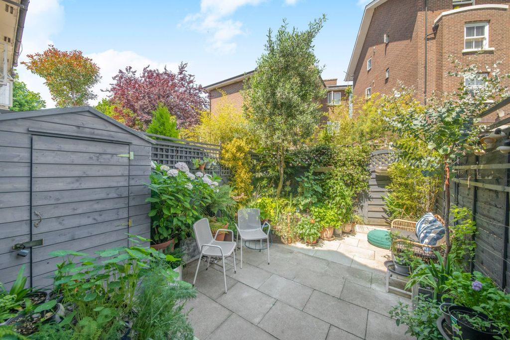Property photo 2 of 16