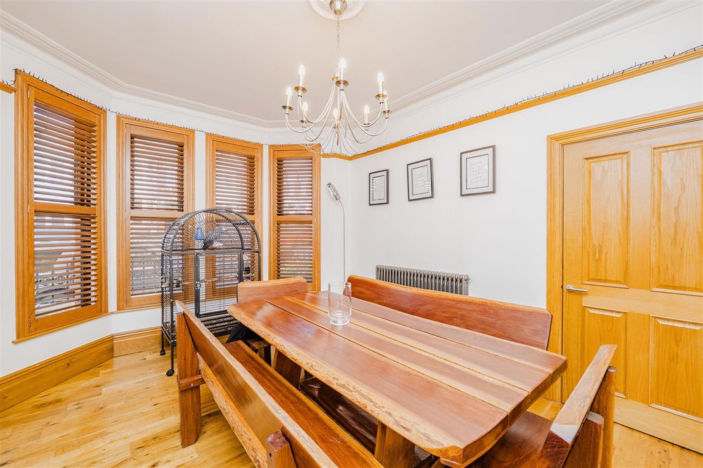 Property photo 2 of 34 P1409104.Jpg