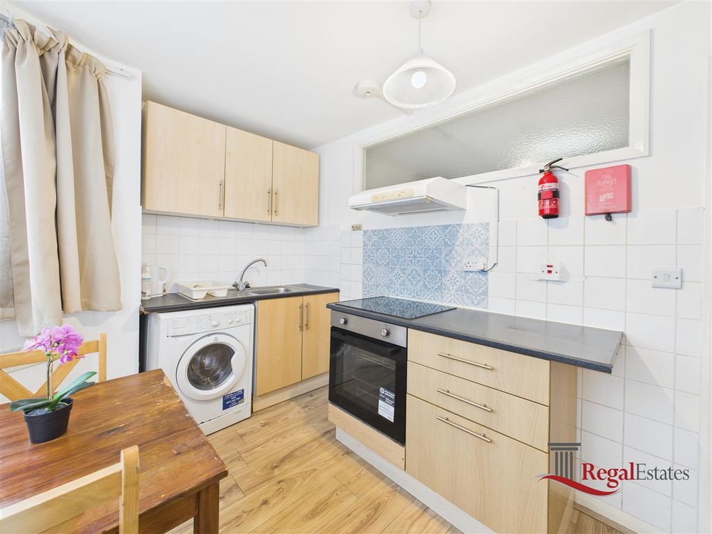 Property photo 3 of 4 Cam02489G0-Pr0207-Still004.Jpg