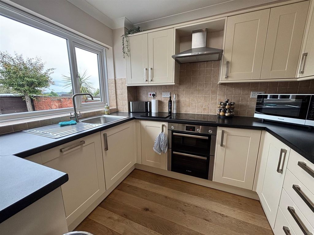 Property photo 3 of 13 Img_5816.Jpg