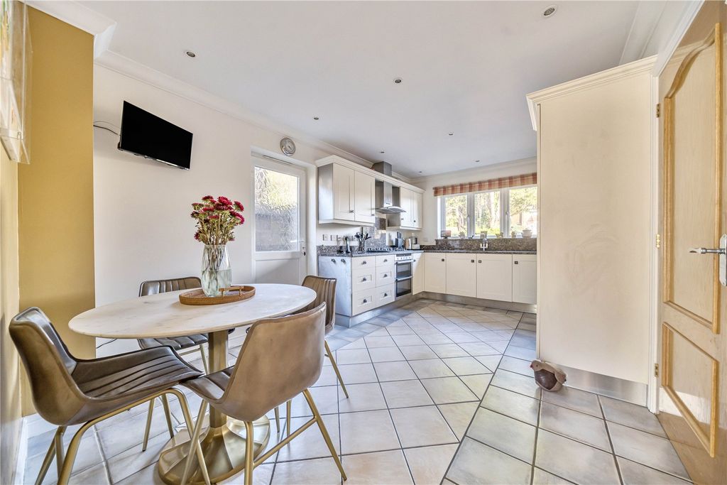 Property photo 3 of 26 Picture No. 22