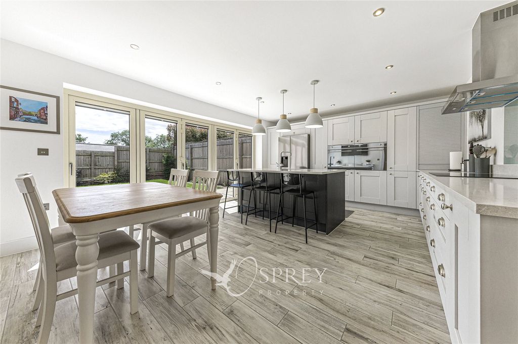 Property photo 2 of 17 Kitchen/Diner
