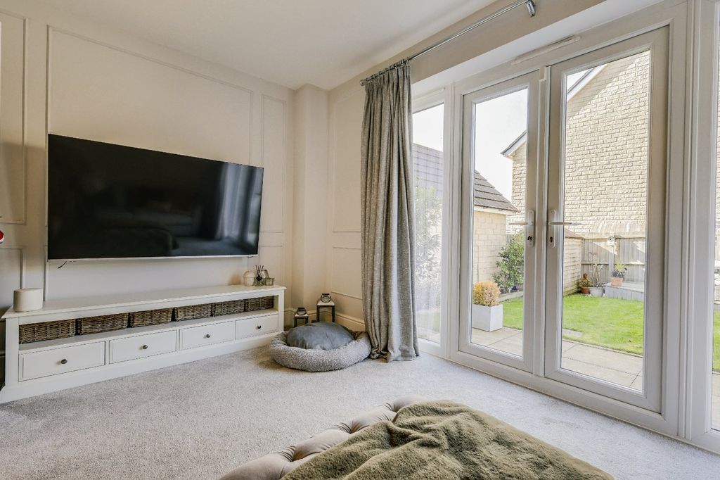 Property photo 3 of 18 Picture No. 21