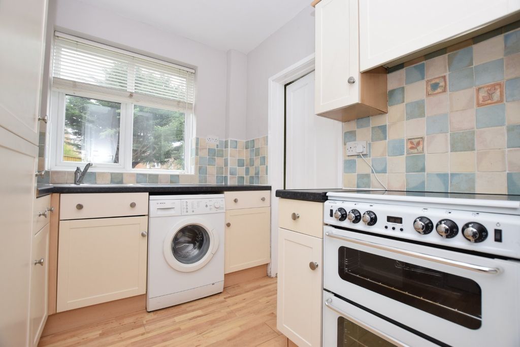 Property photo 3 of 8 Picture No. 06