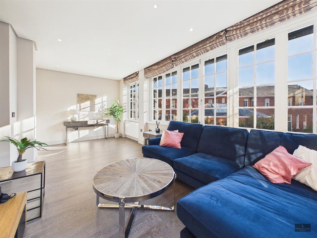 Property photo 1 of 24 Cam02887G0-Pr0627-Still004.Jpg