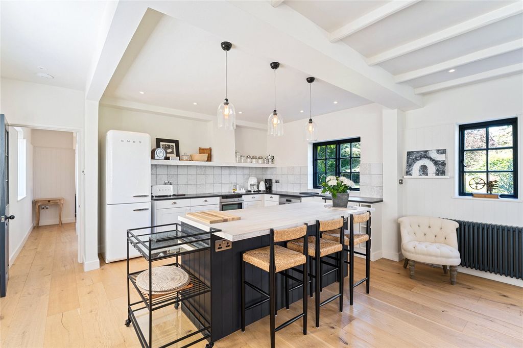 Additional image 29 of 6 bed detached house for saleAshendene Road, Bayford, Hertfordshire SG13