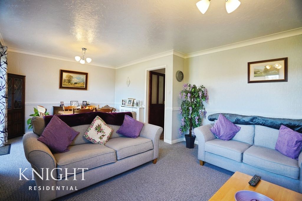 Property photo 3 of 29