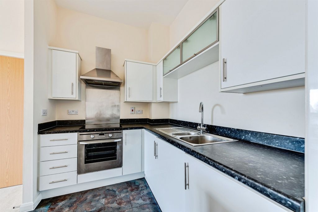 Property photo 2 of 9