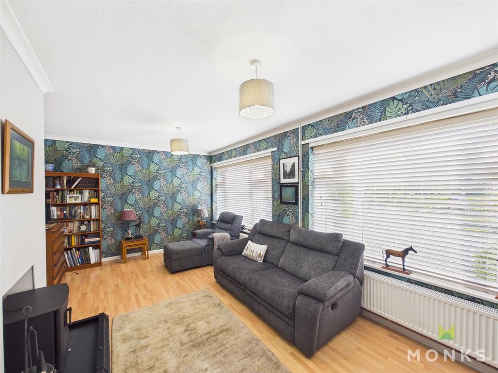 Property photo 2 of 23 Cam01348G0-Pr0813-Still009.Jpg