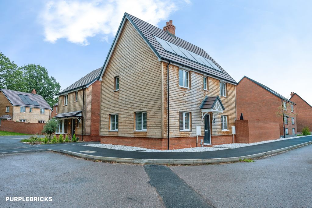 Property photo 2 of 18
