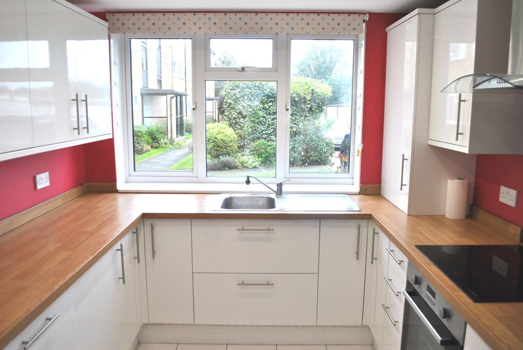 Property photo 2 of 8 5457242
