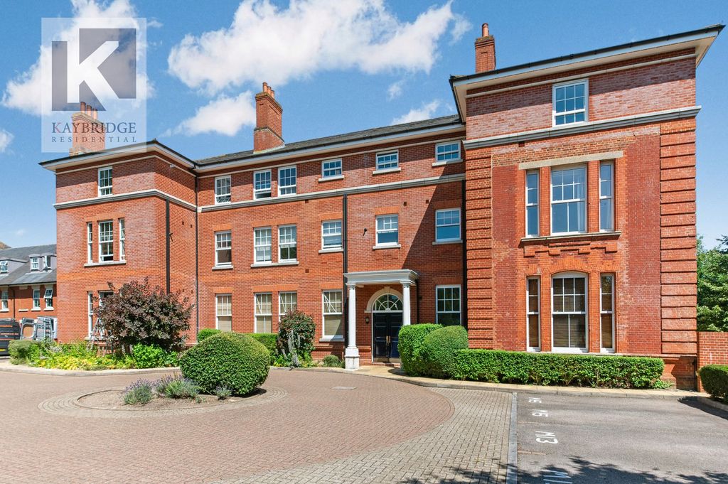 Property photo 1 of 14 Canterbury House, Queen Alexandras Way